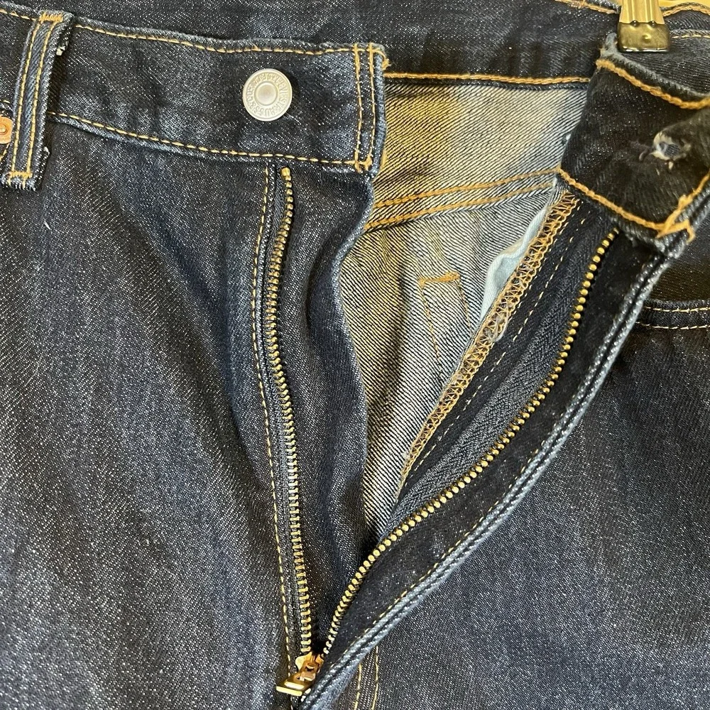 Levi's 550 Men's Jeans Size 38x30 Dark Wash Denim 100% Cotton Relaxed Fit